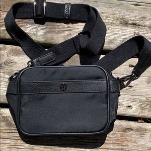 Lululemon purse